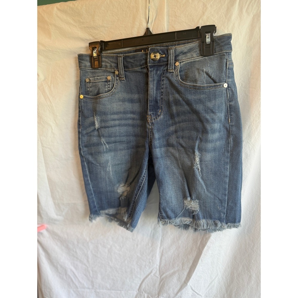 Indigo Rein Womens Distressed Bermuda Jean Shorts Medium Wash Frayed Hem Size 5